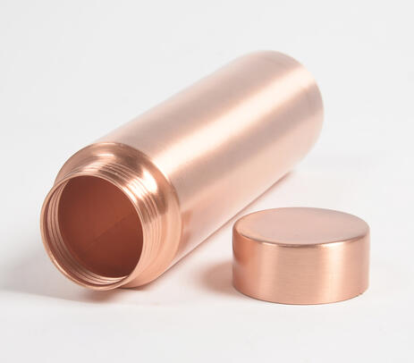 Classic cylindrical lacquer coated copper bottle